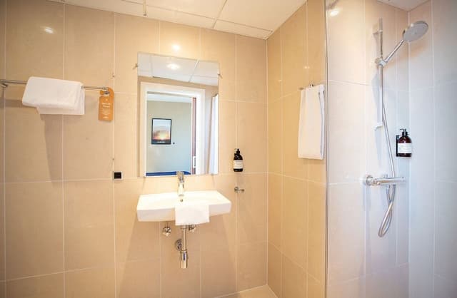 Standard Single Room