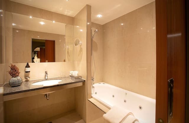 Junior Suite, 1 King Bed