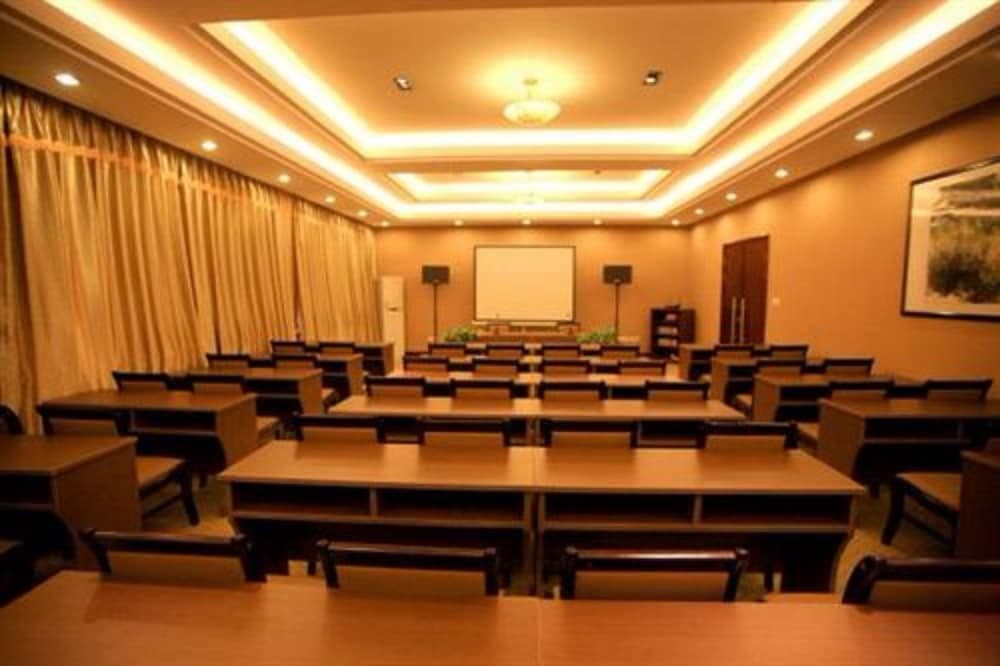 Overseas Chinese International Hotel Overseas Chinese International Hotel