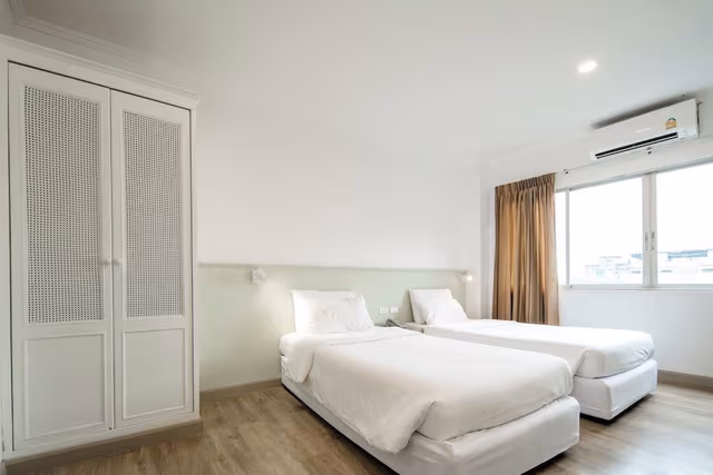 Standard Twin Room