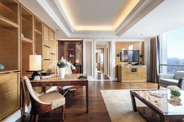 Suite, 1 Bedroom, City View