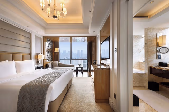 Suite, 1 Bedroom, City View