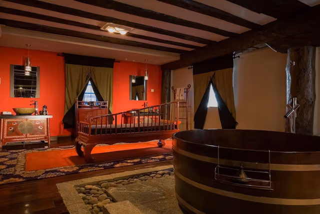 Two-bedroom Tibetan Lodge