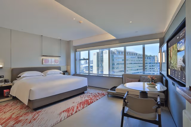 Deluxe King Room