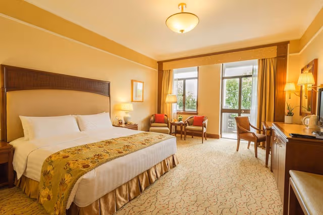 West Wing Lakeside Gardenview King