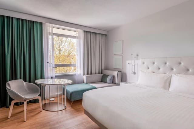 Deluxe Room, 1 King Bed
