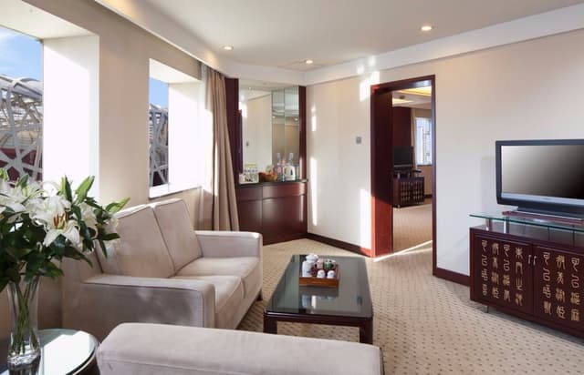 Business Suite, 1 King Bed