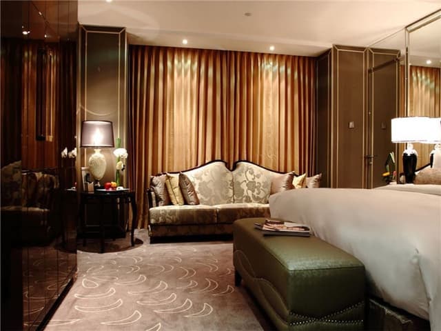 Premier Suite