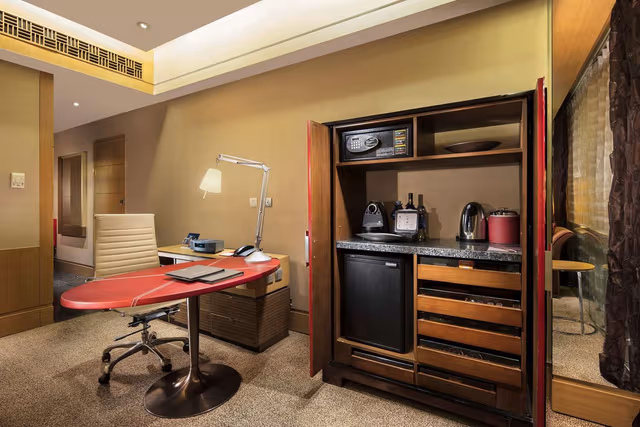 KING EXECUTIVE ROOM