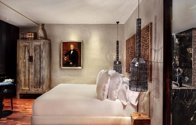 JUNIOR SUITE