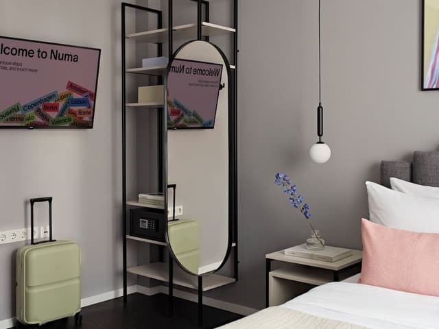 Medium Studio with Kitchenette