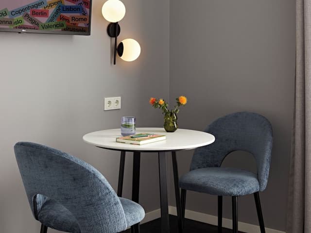 Medium Studio with Kitchenette