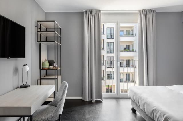 Medium Room