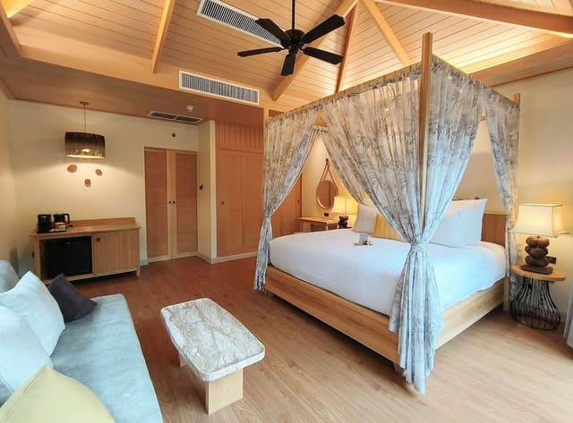 Courtyard Plunge Pool Villa