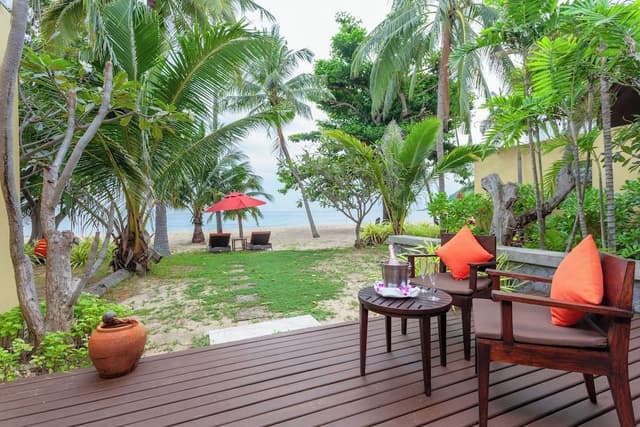 Villa, Beachfront