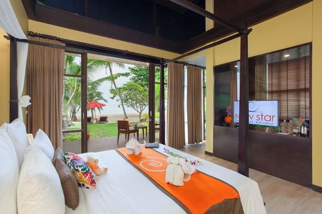 Villa, Beachfront