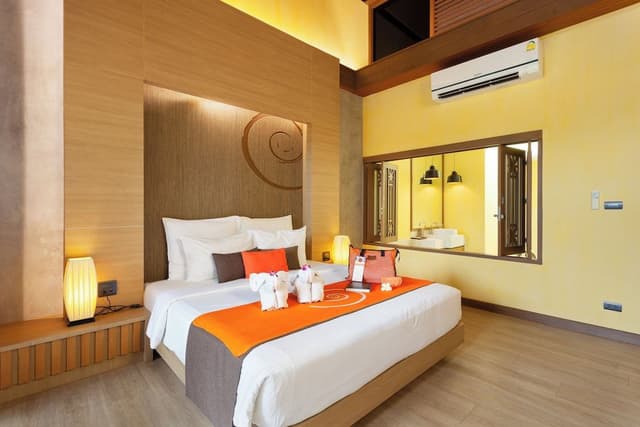 Deluxe Room, Balcony