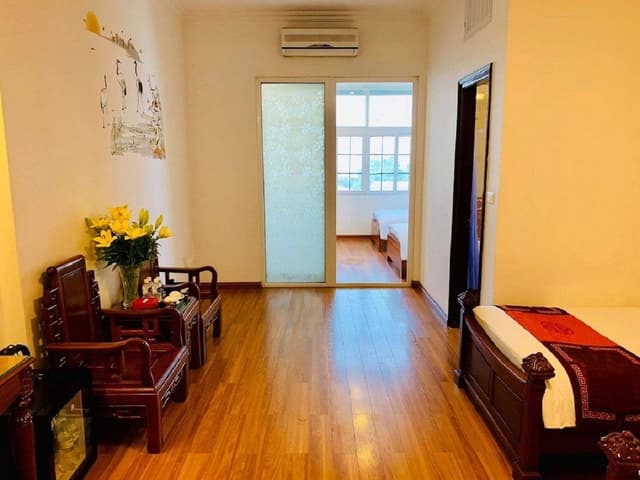 Connecting Room
