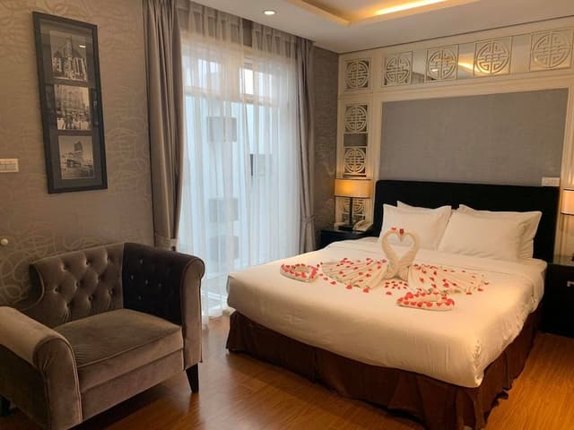Standard Room, 1 Queen Bed