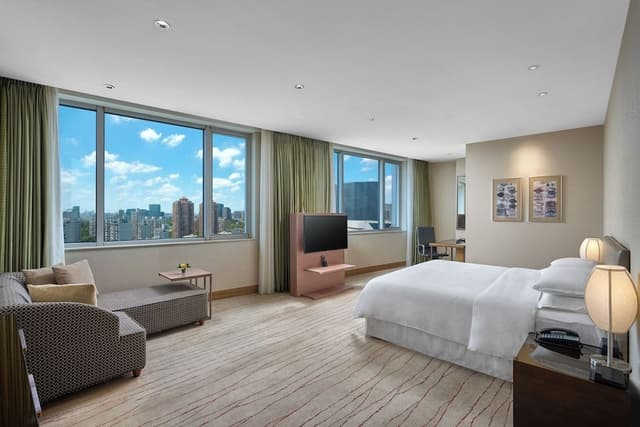 Room, 1 King Bed, City View
