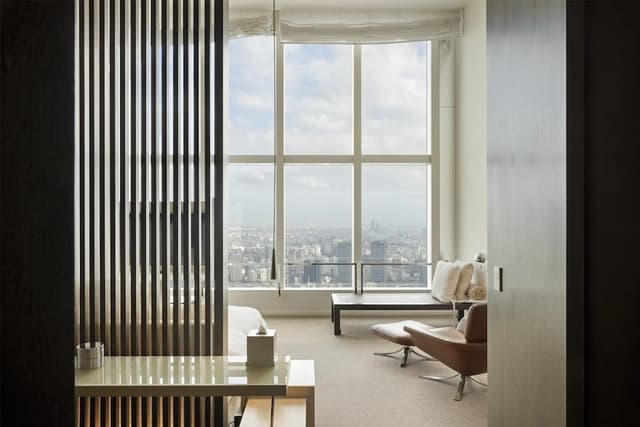 Diplomat Suite