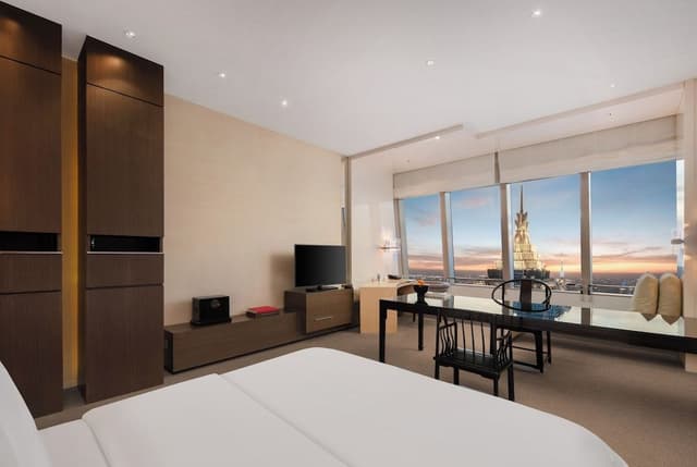 1 King Bed with Bund River View Deluxe