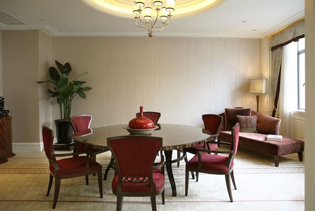 Signature Riverview Suite