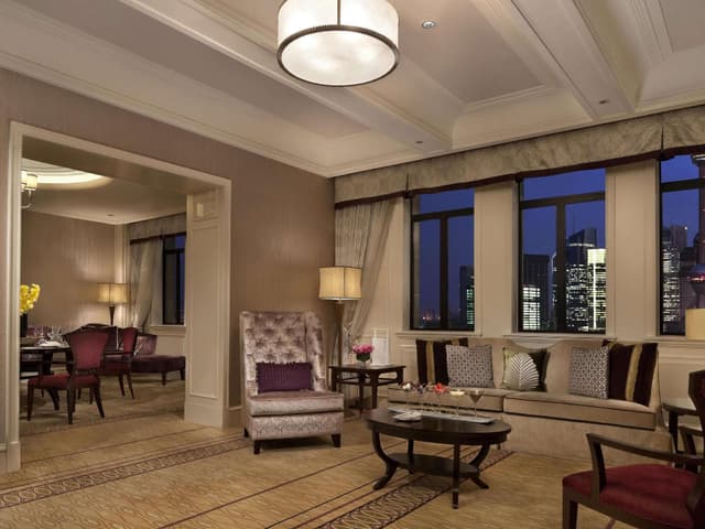 Signature Riverview Suite