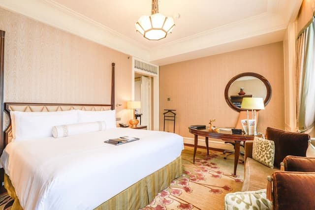Deluxe Room, 1 King Bed, Non Smoking
