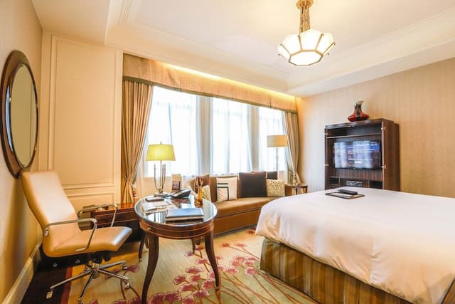 Deluxe Room, 1 King Bed, Non Smoking