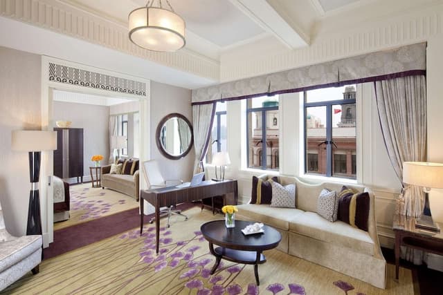 Signature Riverview Suite