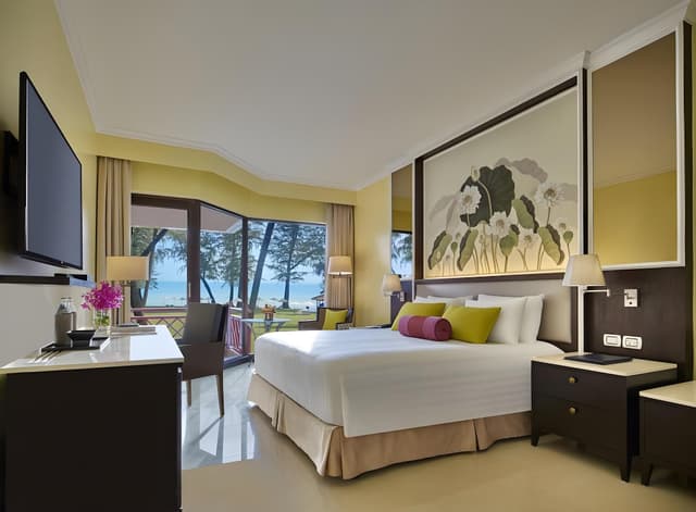 Premier Room, 1 King Bed, Oceanfront