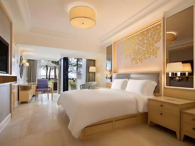 Club Room, 1 King Bed