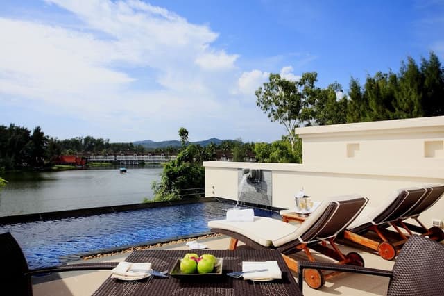 2 Bedrooms Laguna Pool Villa