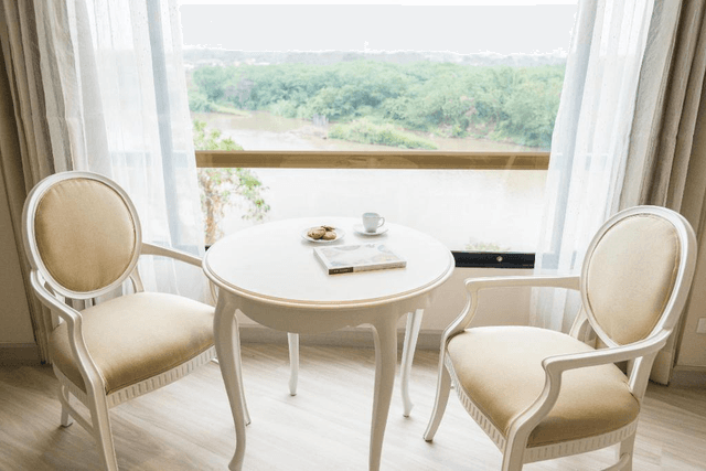 Riverie Suite