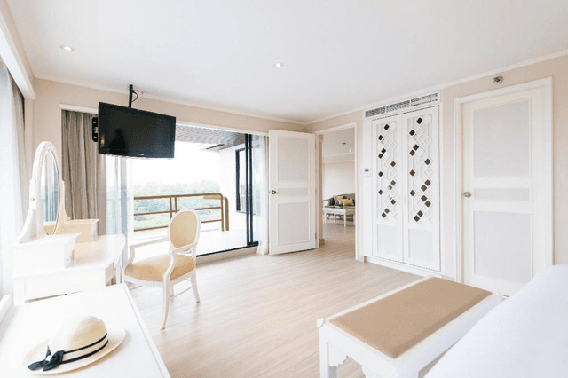 Riverie Suite
