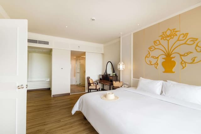 Riverie Suite