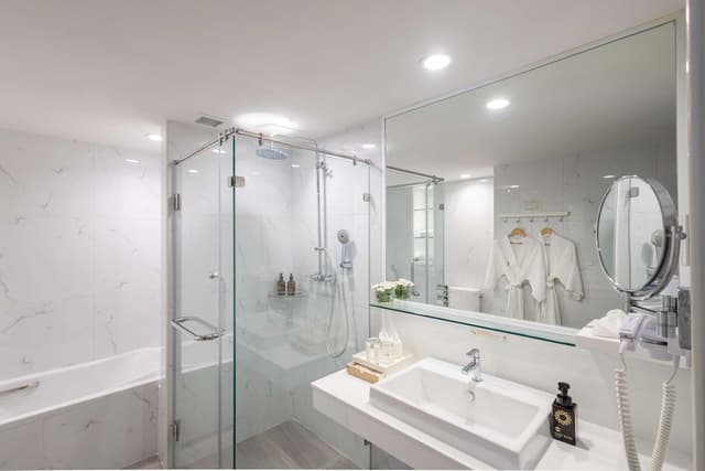 Riverie Suite