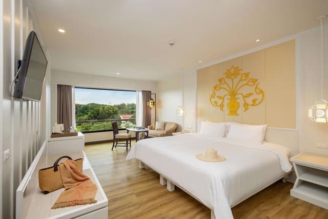 Deluxe Double Room, Garden View