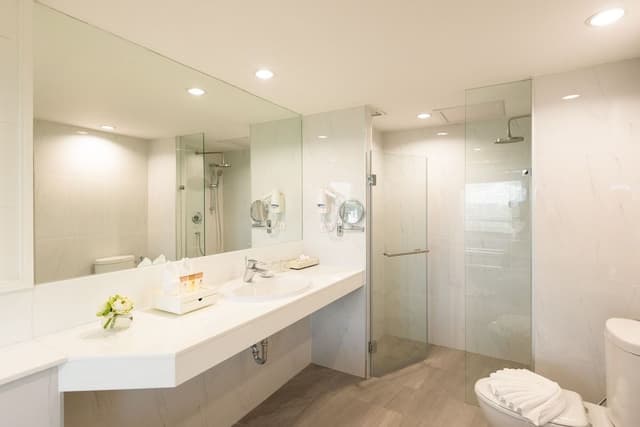 Riverie Suite