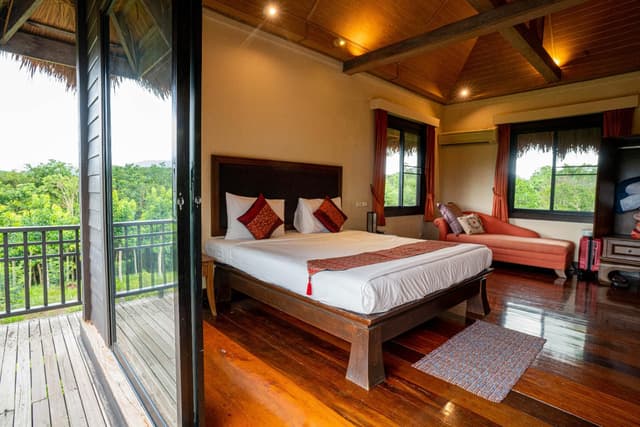 Baan Saeng Arun River View