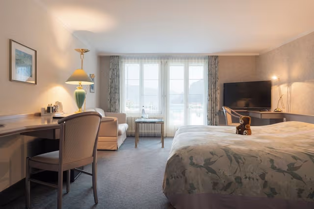 Classic Twin Room, Balcony, Lake View