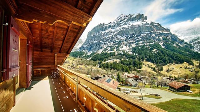 Apartment, 3 Bedrooms, Balcony, Mountain View