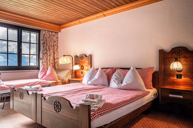Double Room, Accessible, Private Bathroom (Eiger)