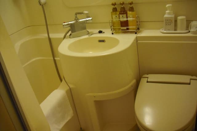 Standard Twin Room, Smoking