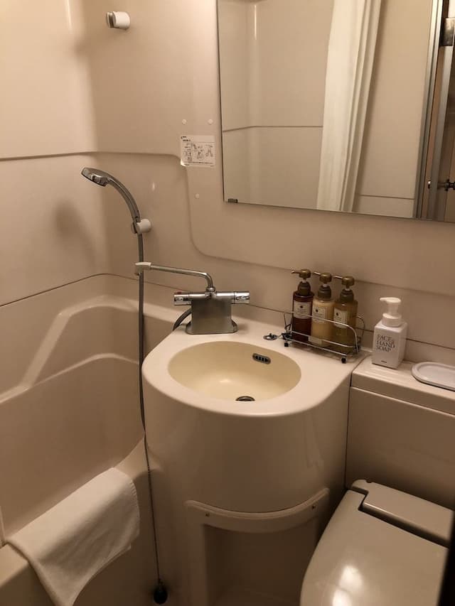Standard Twin Room, Smoking