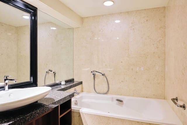 Classic Room, 1 King Bed, Club Lounge Access, Bay View (Japanese)