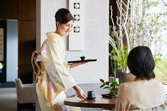 Classic Room, 1 King Bed, Club Lounge Access, Bay View (Japanese)