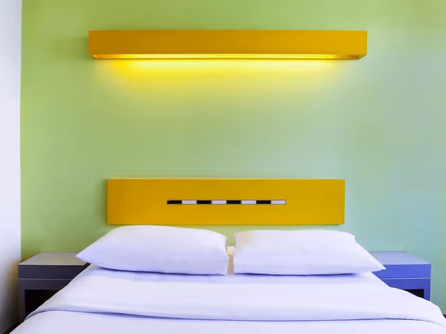 Standard Room, 1 Queen Bed