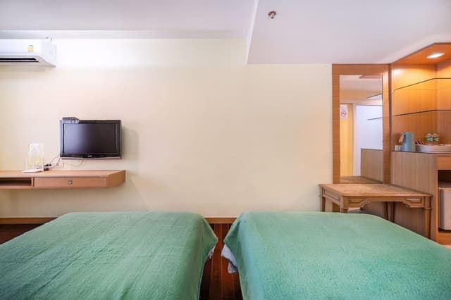 Deluxe Double or Twin Room